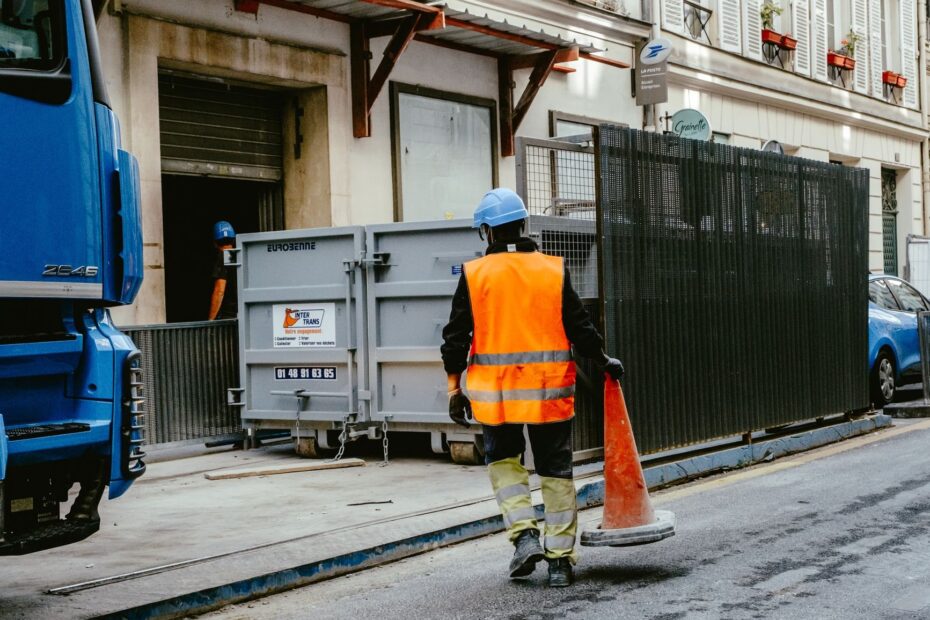 Sommerküche auf der Baustelle: Handwerker kochen ein